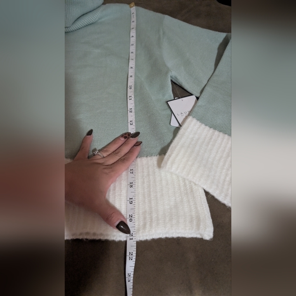 Laundry By Shelli Segal Sage and Cream And Mint Turtleneck Sweater Bell Sleeves - Picture 11 of 15